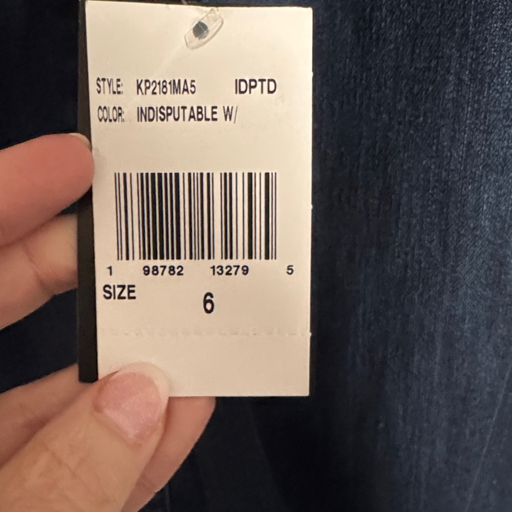 Kut from the Kloth Blake Super Wide Leg Jeans in Indisputable - Picture 4 of 8